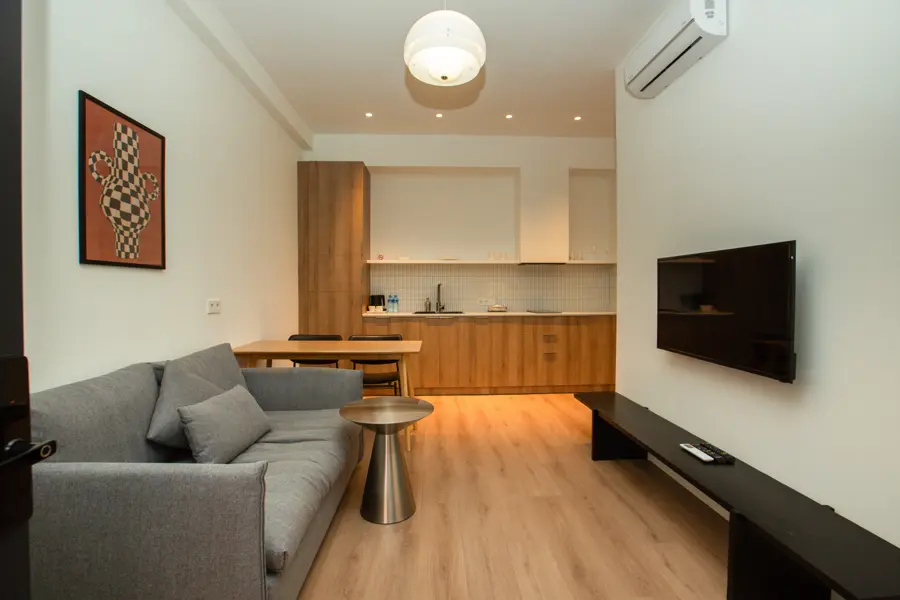 Standard King Apartment