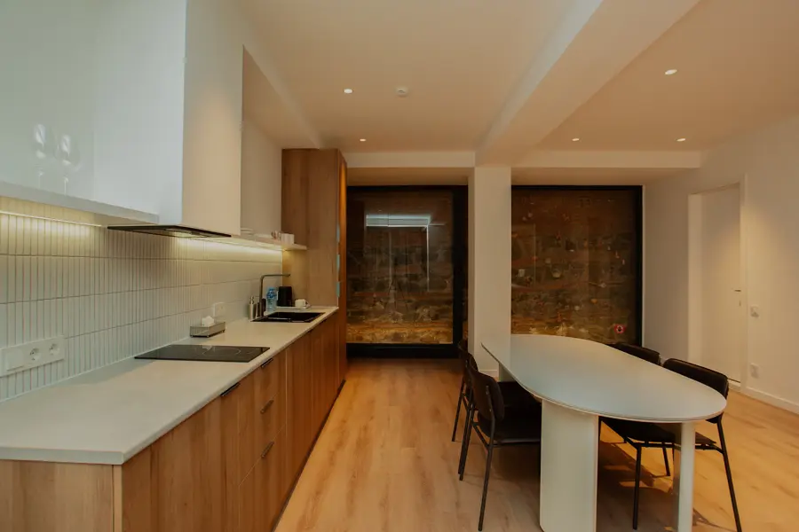 Artifact Executive Suite
